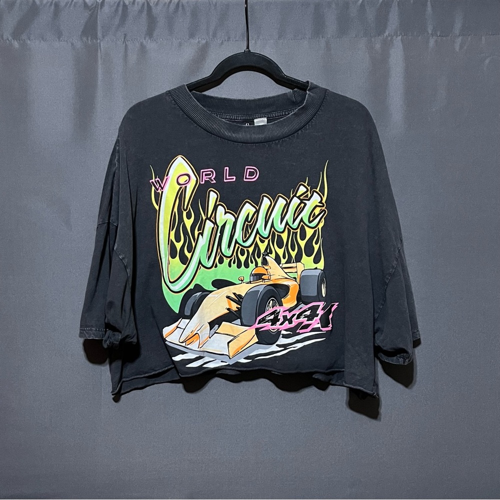 H&M Divided World Circuit Racing Crop Top T-Shirt Large F1 Graphic Boxy Black